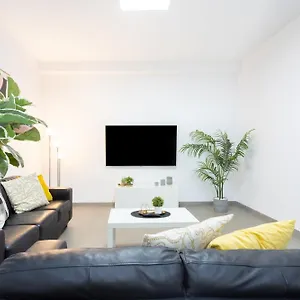 https://luxury-villa-bkm-in-playa-del-duque.tenerifehoteles.net